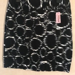 SPRING SALE PRICE!!!  Alfani skirt